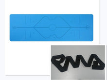 Load image into Gallery viewer, eco-friendly beginner yoga mat with position lines and TPE material